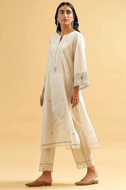 Off White Cotton Silk Chanderi Round Embroidered Kurta With Scalloped Sleeves