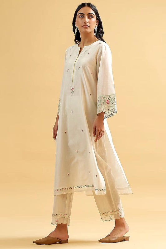 Off White Cotton Silk Chanderi Round Embroidered Kurta With Scalloped Sleeves