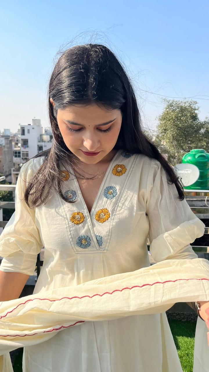 dreamy elegance : cream a-line cotton kurta set with malmal dupatta